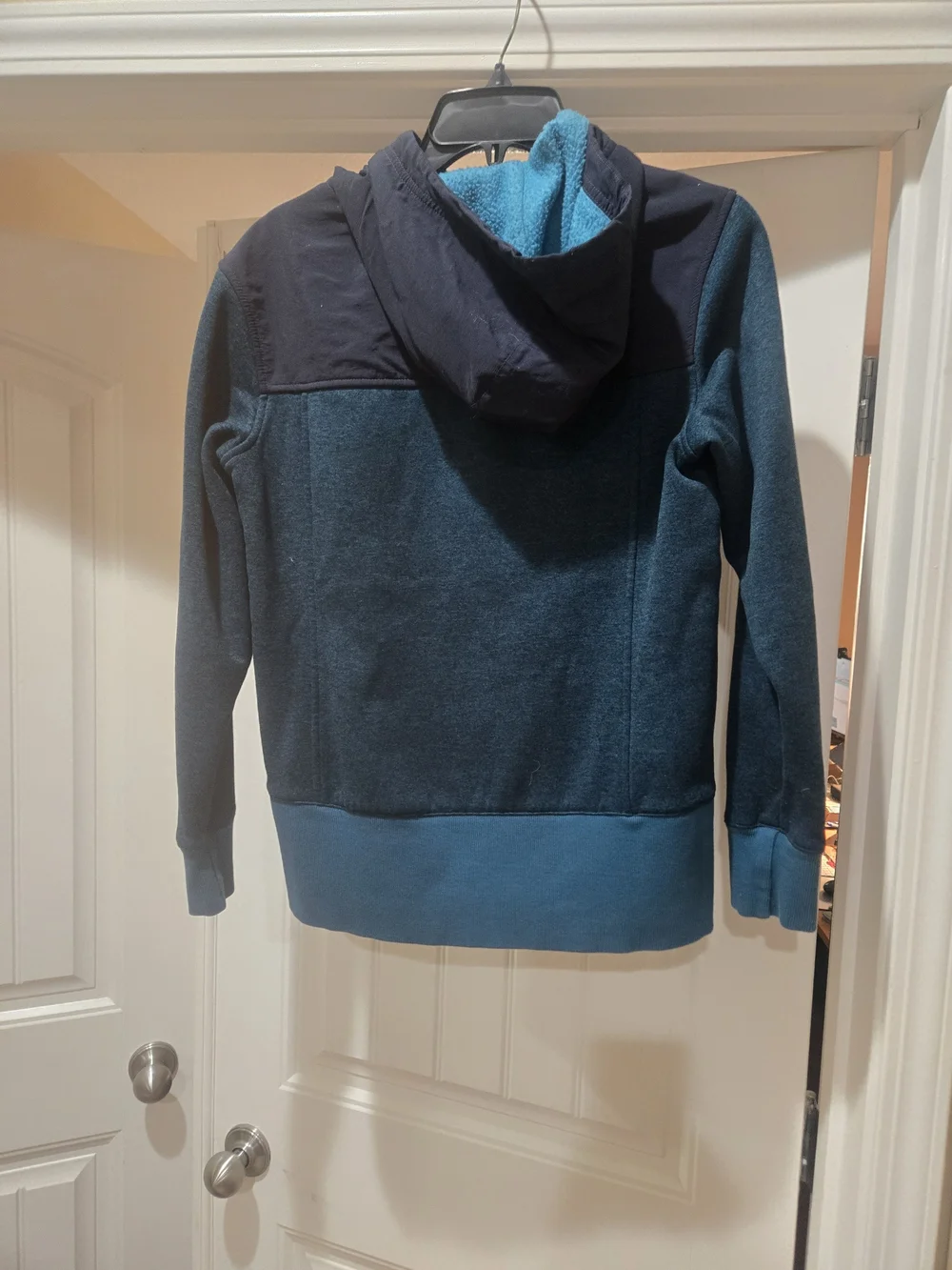 North face Women's Navy and Teal Half-Zip Sherpa-Lined Hoodie Sweater  Size S/P